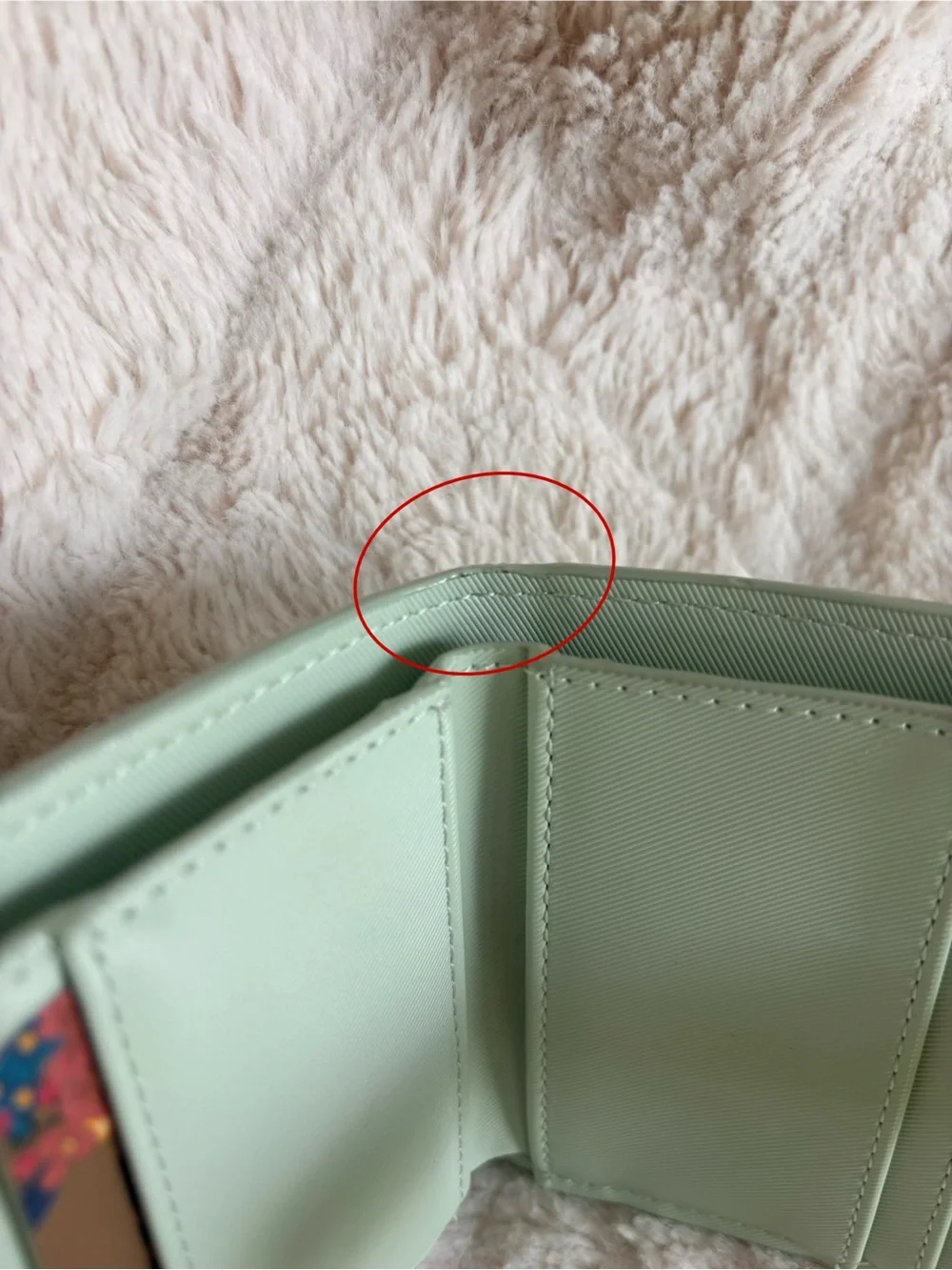 Lug Hurdle Satin Luxe VL RFID Wallet - Mist Green - Picture 10 of 10